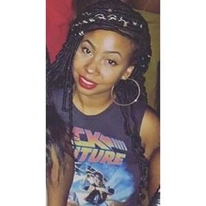 Meet your Posher, Stephanie